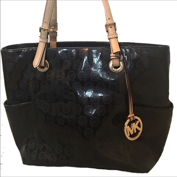 Michael Kors Handbags - Michael Kors Leather Bag